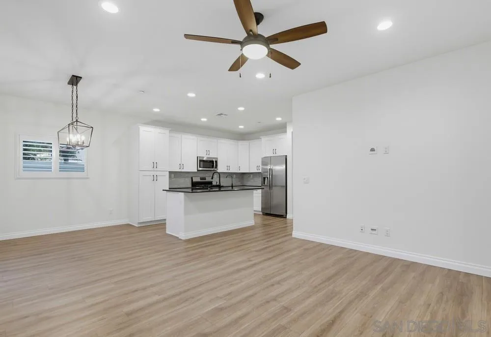 35309 Kinsky Way Fallbrook, CA 92028