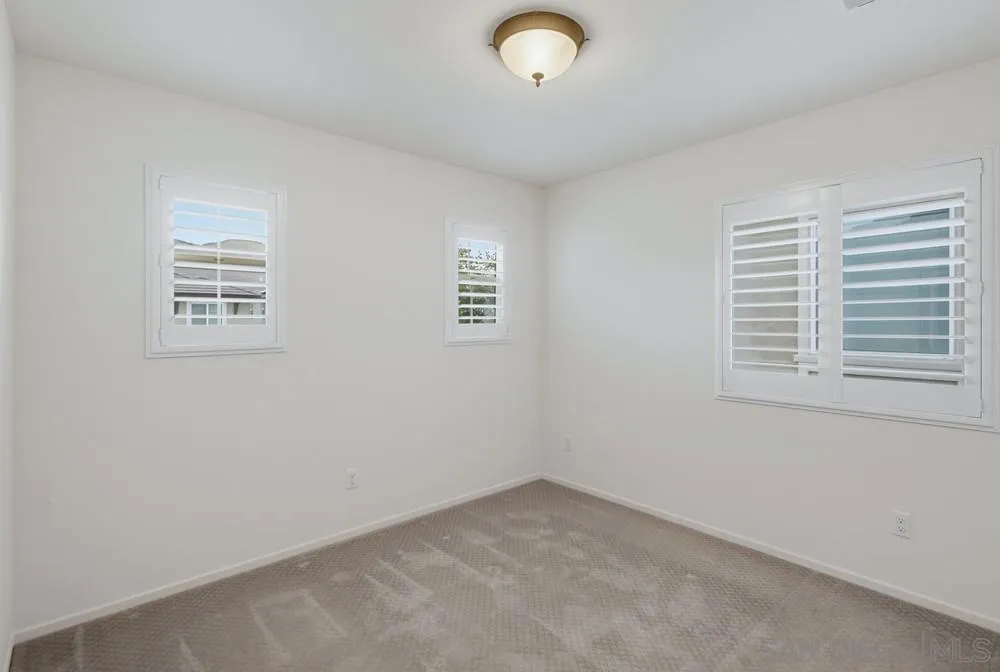 35309 Kinsky Way Fallbrook, CA 92028