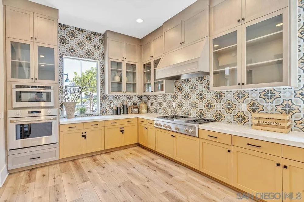 35309 Kinsky Way Fallbrook, CA 92028