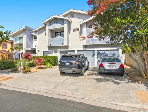 4475 Campus Ave #4