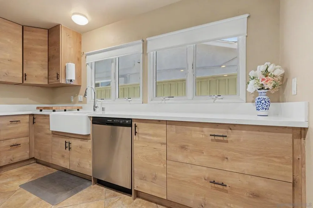 10964 Deering St San Diego, CA 92126