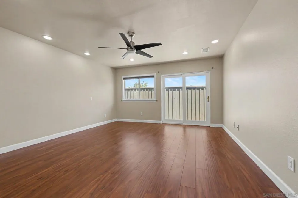 10964 Deering St San Diego, CA 92126