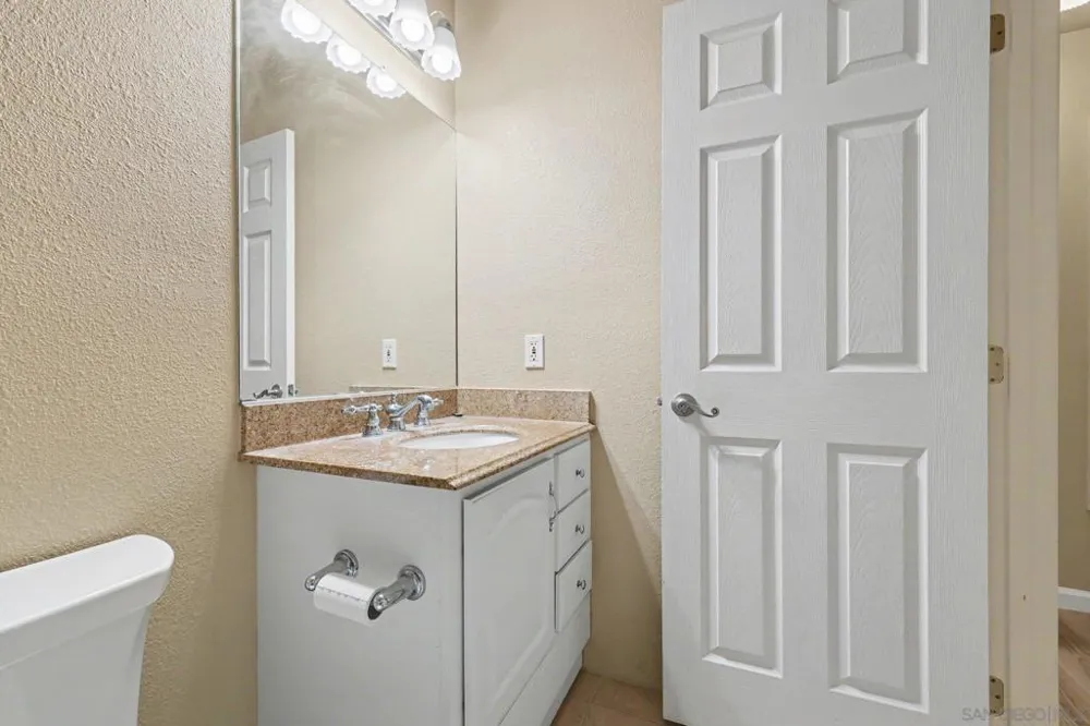 10964 Deering St San Diego, CA 92126