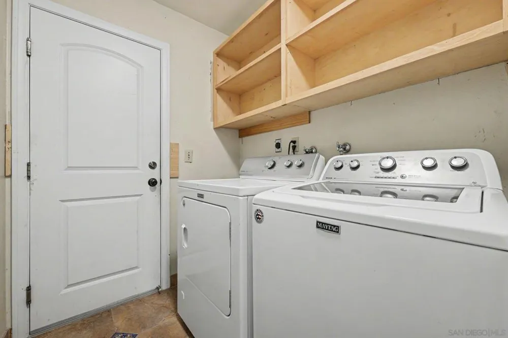 10964 Deering St San Diego, CA 92126