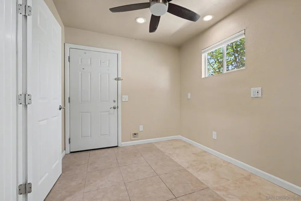 10964 Deering St San Diego, CA 92126