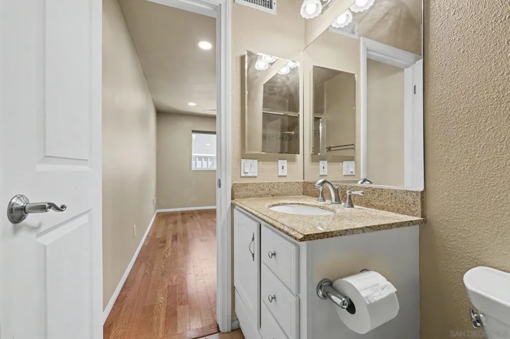 10964 Deering St San Diego, CA 92126