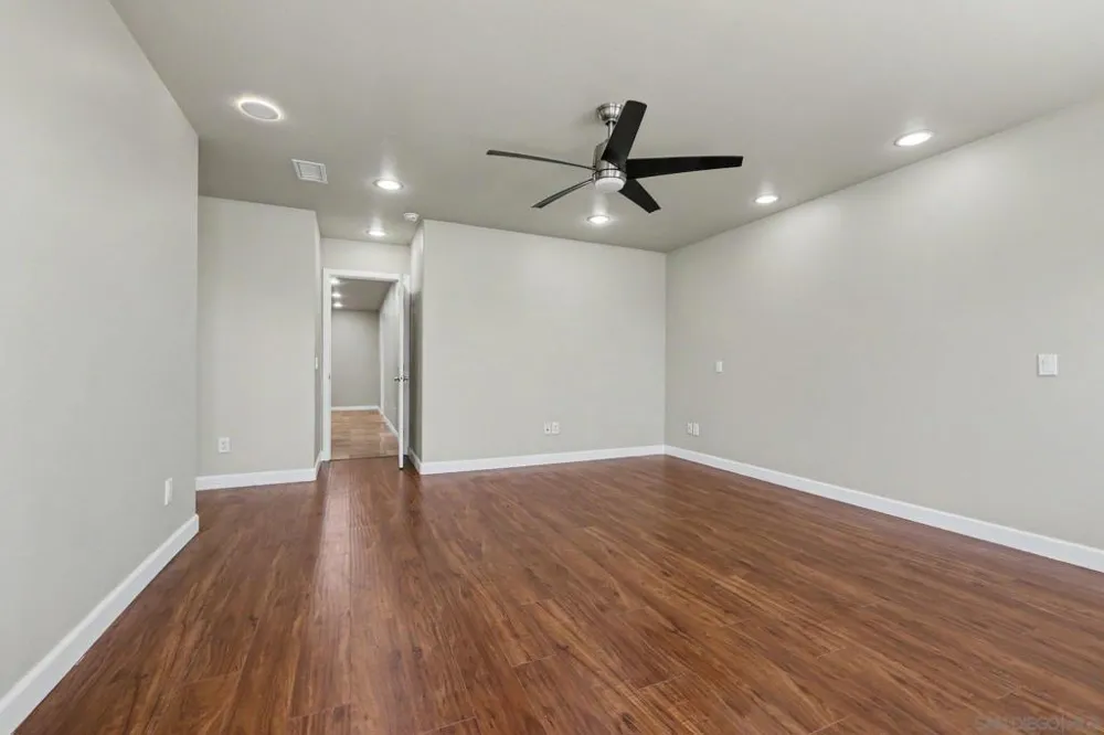 10964 Deering St San Diego, CA 92126