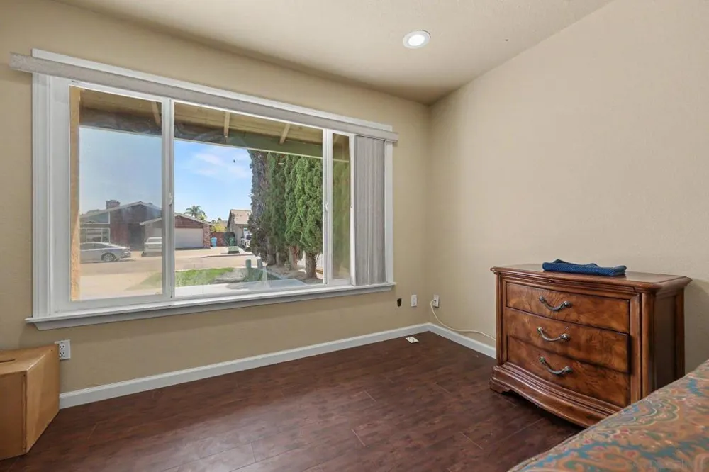 10964 Deering St San Diego, CA 92126