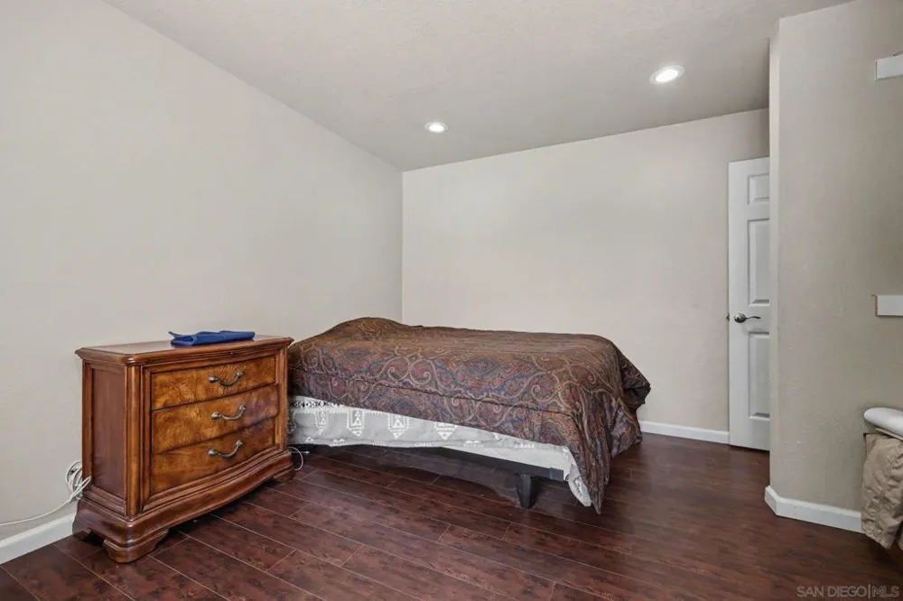 10964 Deering St San Diego, CA 92126
