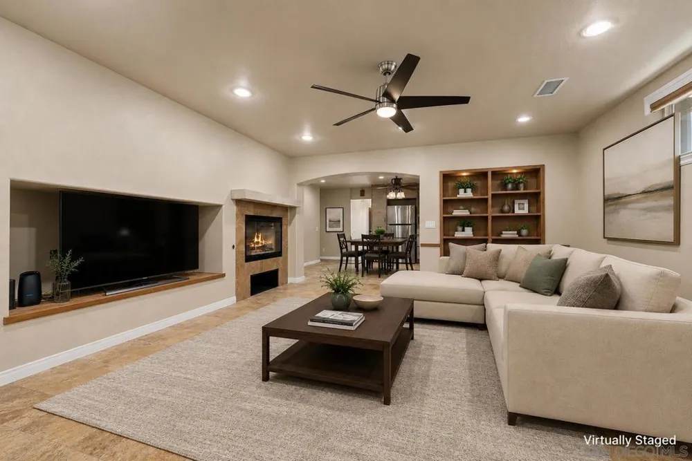 10964 Deering St San Diego, CA 92126
