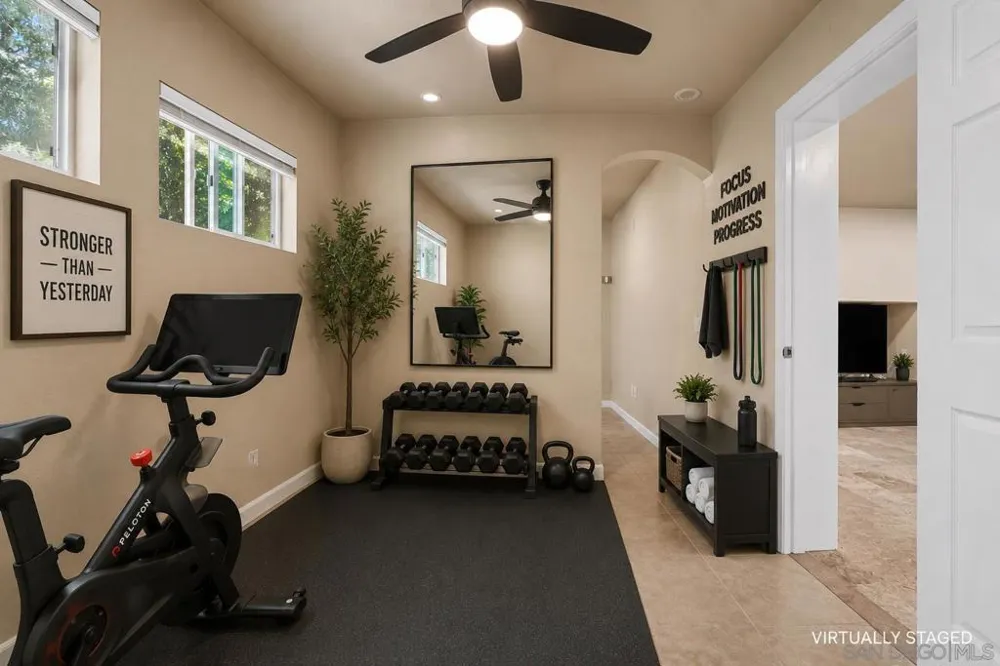 10964 Deering St San Diego, CA 92126