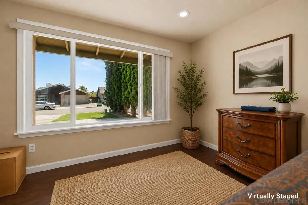 10964 Deering St San Diego, CA 92126
