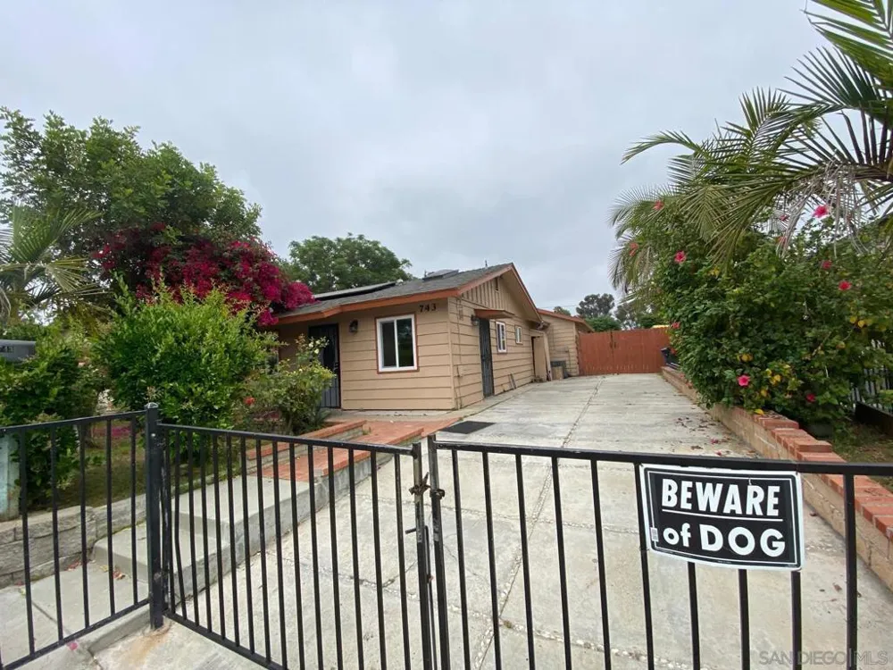 743 Park Pl Escondido, CA 92025