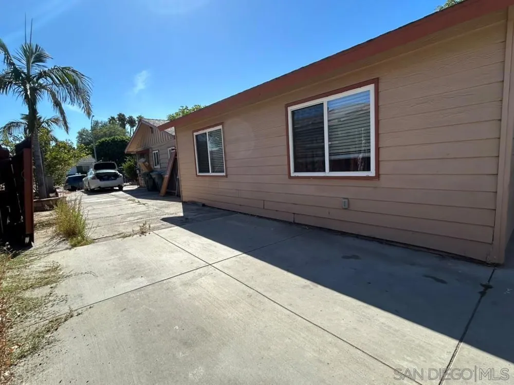 743 Park Pl Escondido, CA 92025
