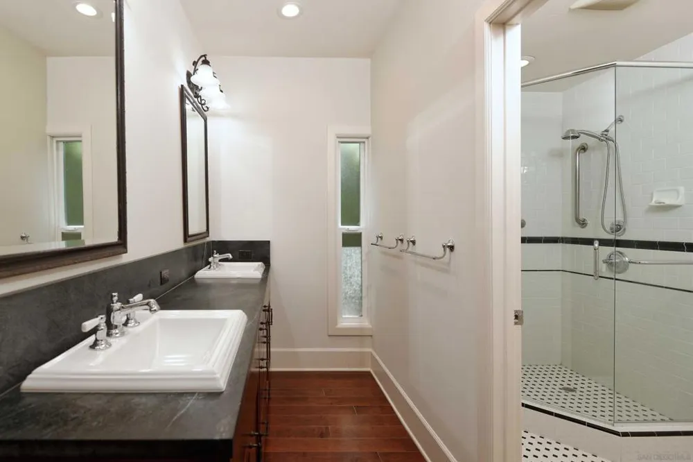 5629 Caminito Isla La Jolla, CA 92037