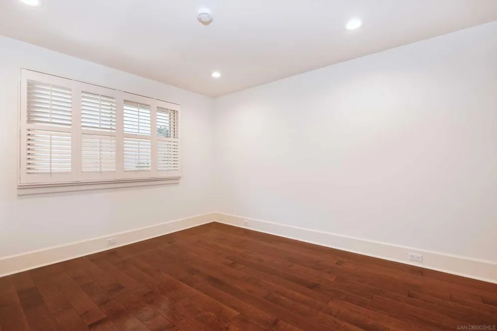 5629 Caminito Isla La Jolla, CA 92037