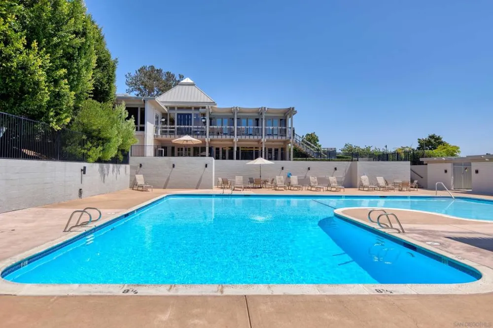 5629 Caminito Isla La Jolla, CA 92037