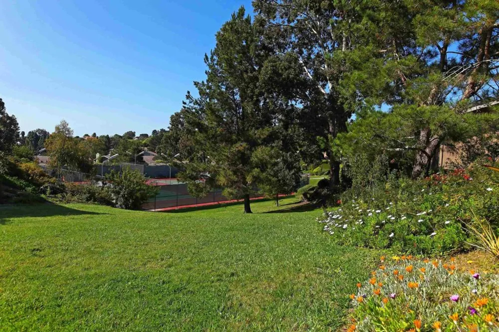 5629 Caminito Isla La Jolla, CA 92037