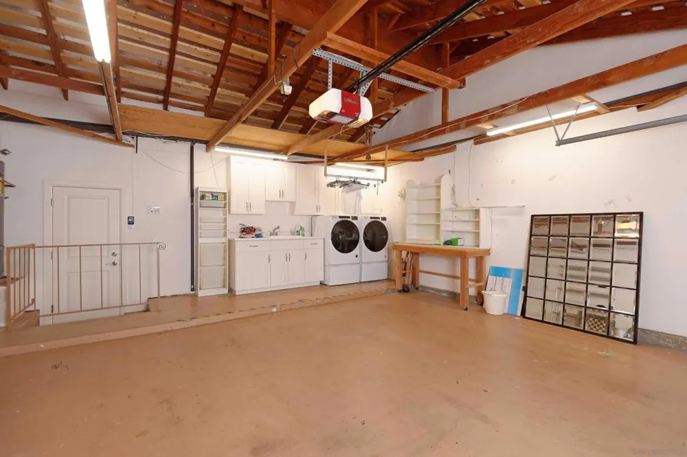 5629 Caminito Isla La Jolla, CA 92037