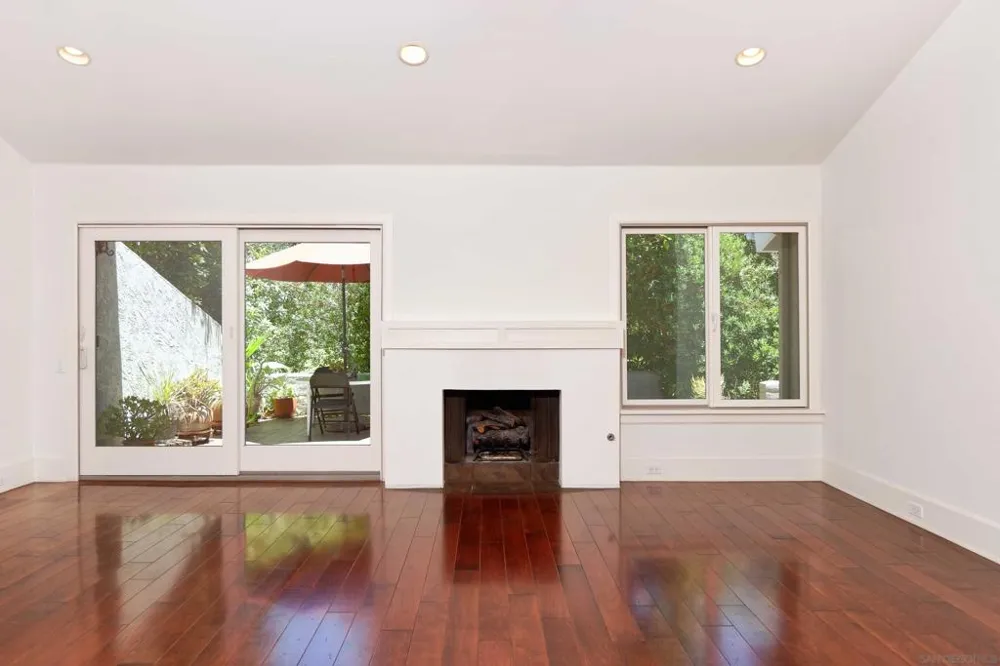 5629 Caminito Isla La Jolla, CA 92037
