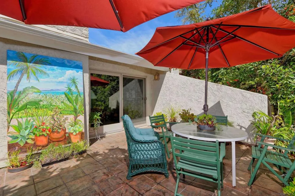 5629 Caminito Isla La Jolla, CA 92037