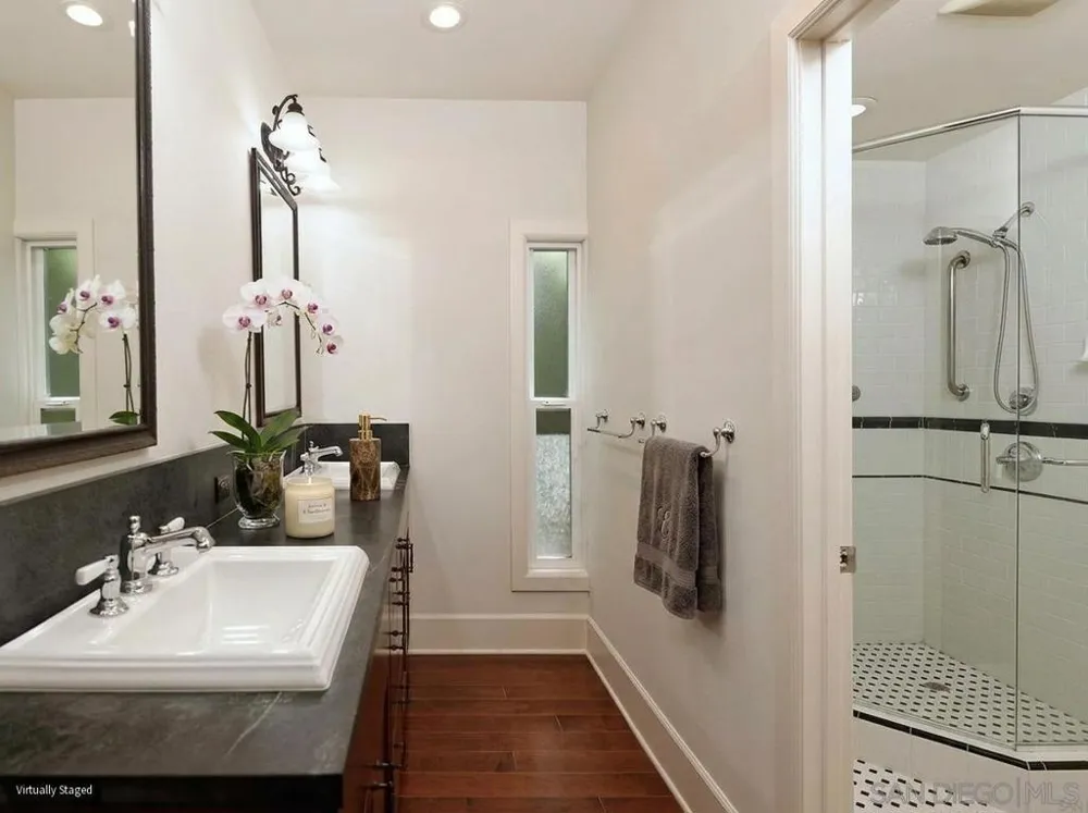 5629 Caminito Isla La Jolla, CA 92037