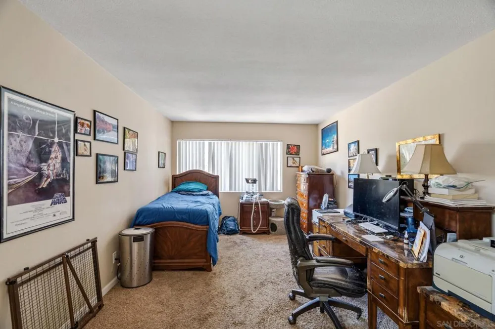 345 Melrose Dr #H Vista, CA 92083