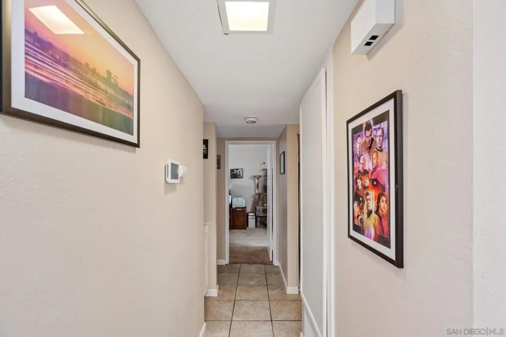 345 Melrose Dr #H Vista, CA 92083