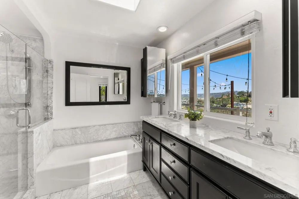 4391 Middlesex Drive San Diego, CA 92116