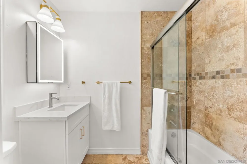 4391 Middlesex Drive San Diego, CA 92116