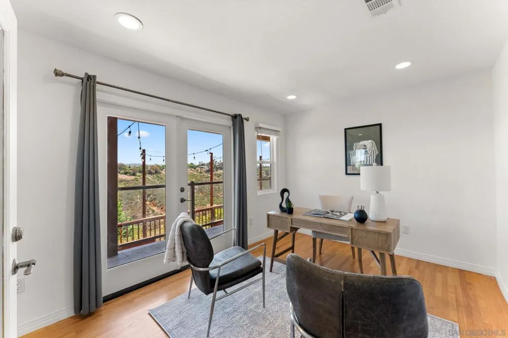 4391 Middlesex Drive San Diego, CA 92116
