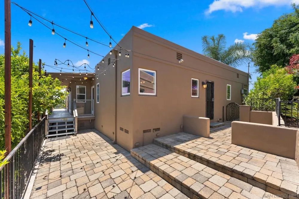 4391 Middlesex Drive San Diego, CA 92116