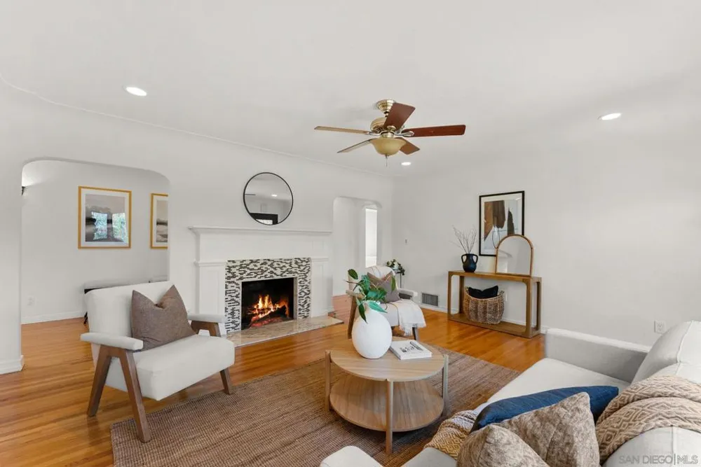 4391 Middlesex Drive San Diego, CA 92116
