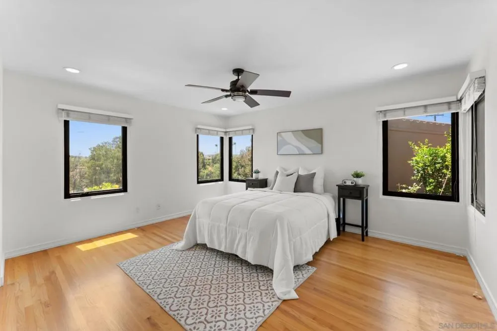 4391 Middlesex Drive San Diego, CA 92116