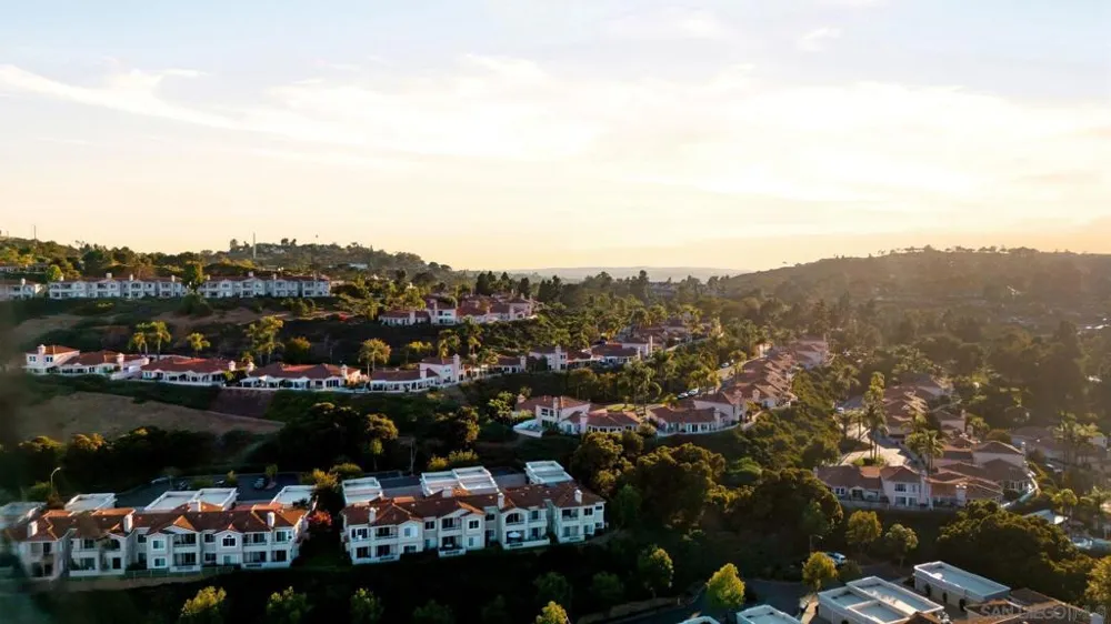 1208 Via Portovecchio San Marcos, CA 92078