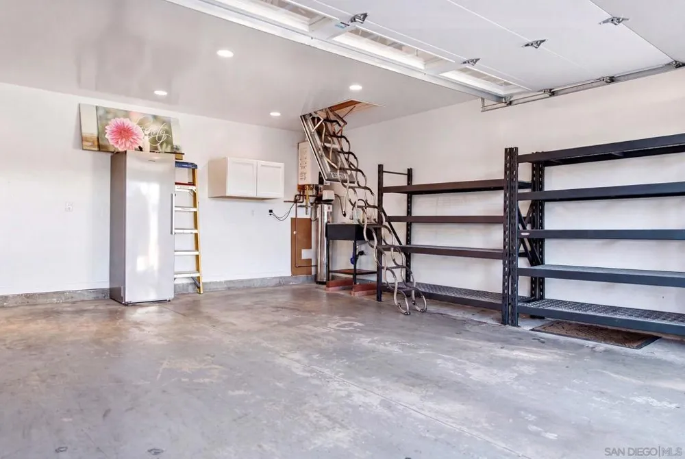 1208 Via Portovecchio San Marcos, CA 92078