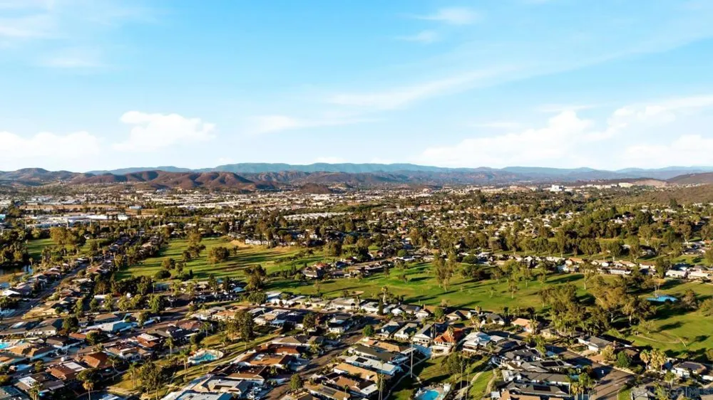 1208 Via Portovecchio San Marcos, CA 92078