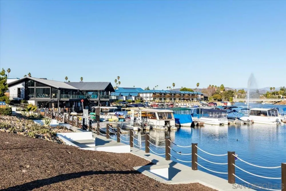 1208 Via Portovecchio San Marcos, CA 92078