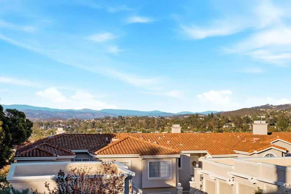 1208 Via Portovecchio San Marcos, CA 92078
