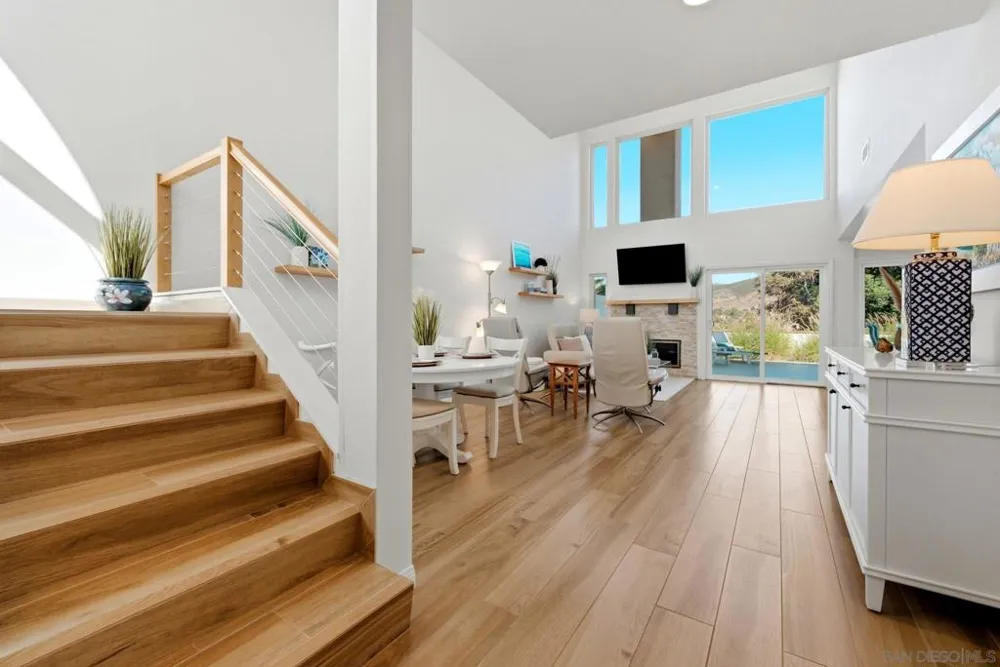 1208 Via Portovecchio San Marcos, CA 92078