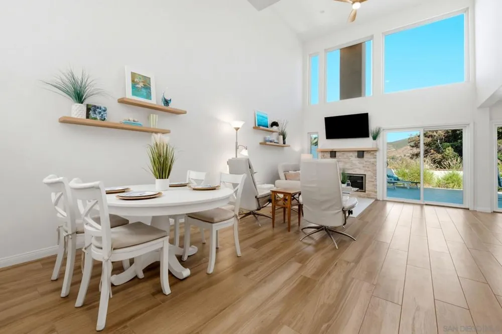 1208 Via Portovecchio San Marcos, CA 92078