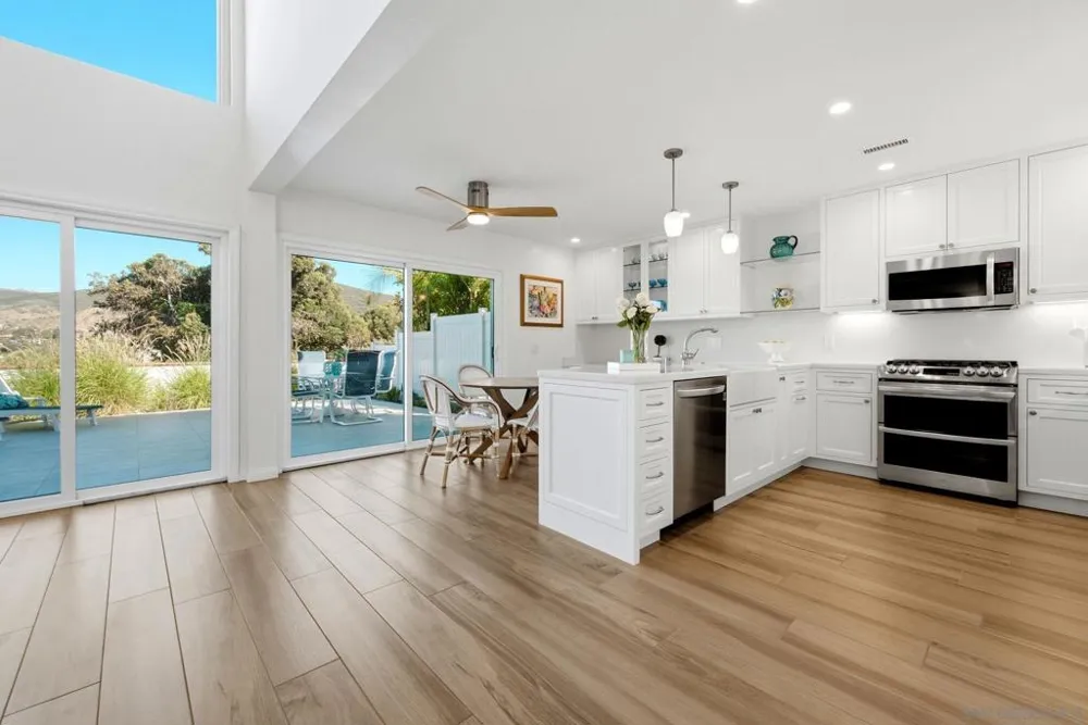 1208 Via Portovecchio San Marcos, CA 92078