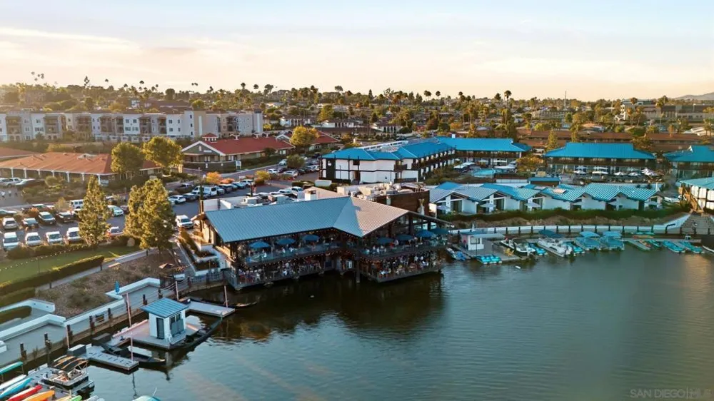 1208 Via Portovecchio San Marcos, CA 92078