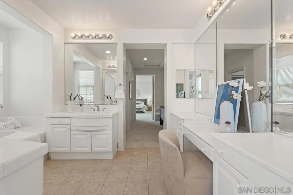 2785 Ridgegate Row La Jolla, CA 92037