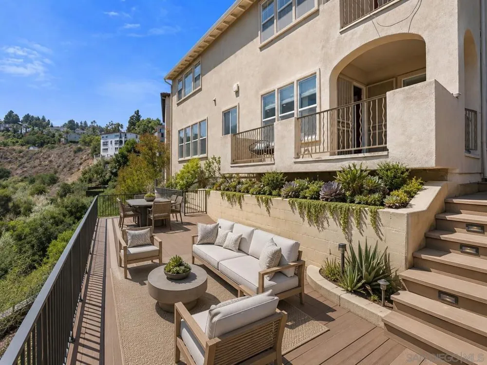 2785 Ridgegate Row La Jolla, CA 92037