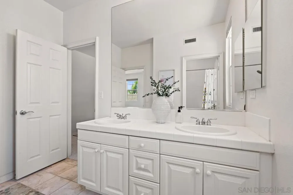 2785 Ridgegate Row La Jolla, CA 92037