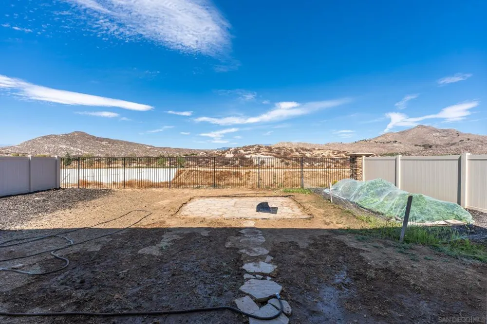 3048 Eveningcloud St Hemet, CA 92543