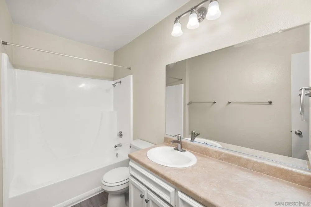 10524 Caminito Rimini San Diego, CA 92129