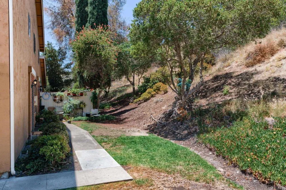 10524 Caminito Rimini San Diego, CA 92129