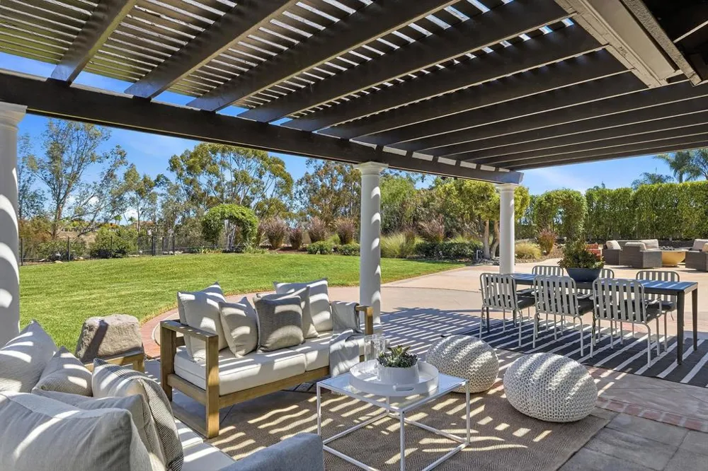 14233 Arbolitos Dr Poway, CA 92064